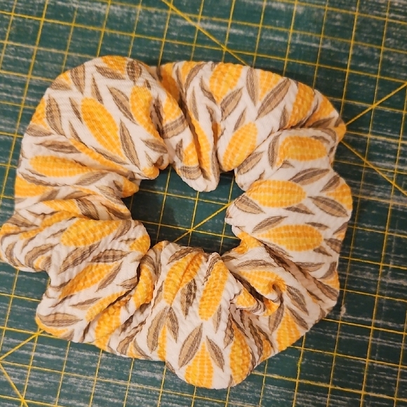 Fall Themed Scrunchies Set - Picture 4 of 5